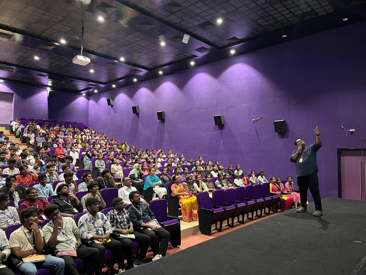 Students attending a technical AI session